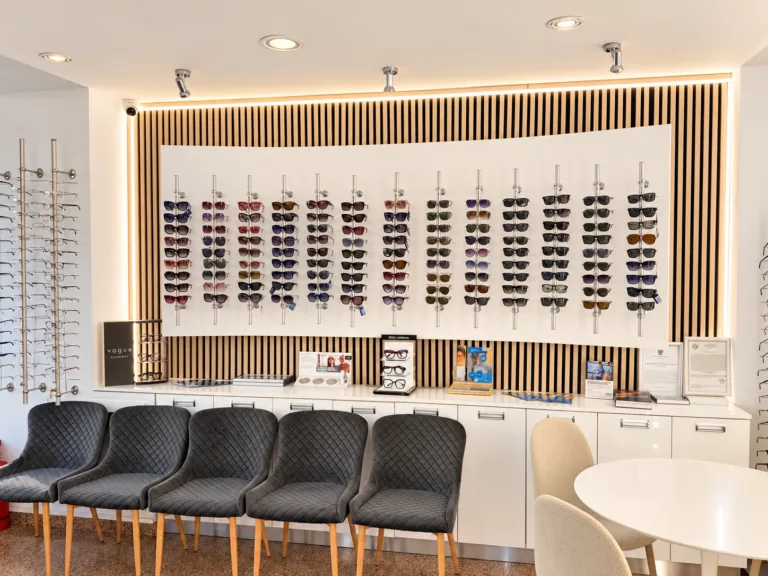 Sala de așteptare Axa Optic Republicii 185, Bârlad